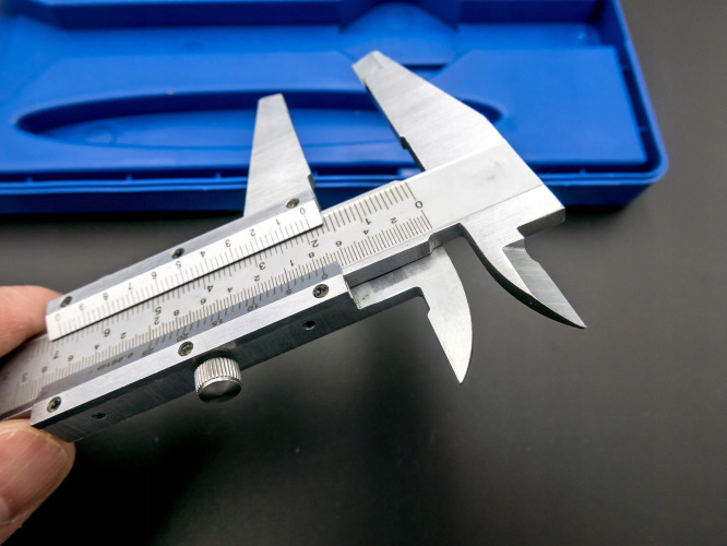 Suwmiarka analogowa Corona/Richmann 200 mm