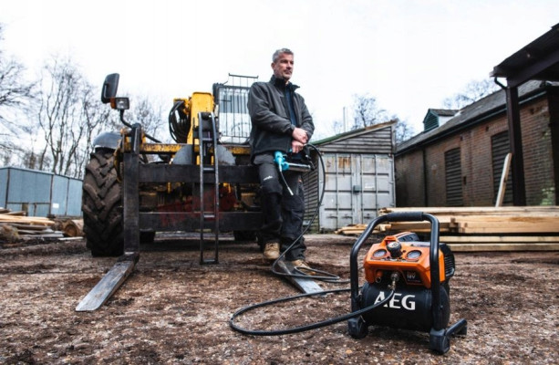 Kompresor akumulatorowy AEG BK18-38BL-0 18V