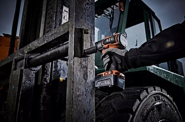 Klucz udarowy AEG BSS18MTF12BL-402C 2 x 4.0AH